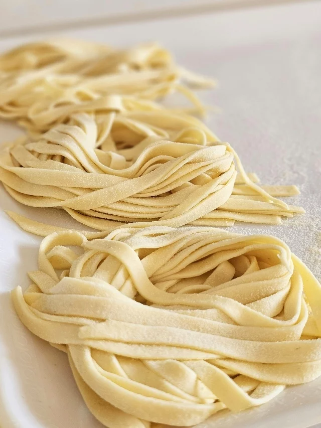 Homemade Polish egg noodles, Kluski, freshly cut